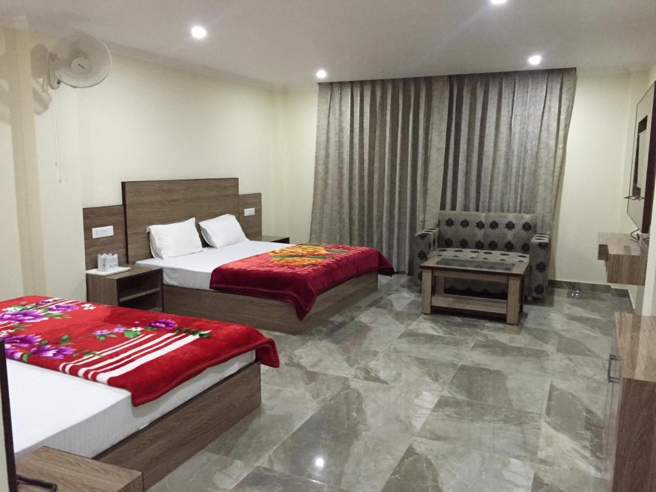 Hotel Hukam'S Holiday Home קאסול מראה חיצוני תמונה