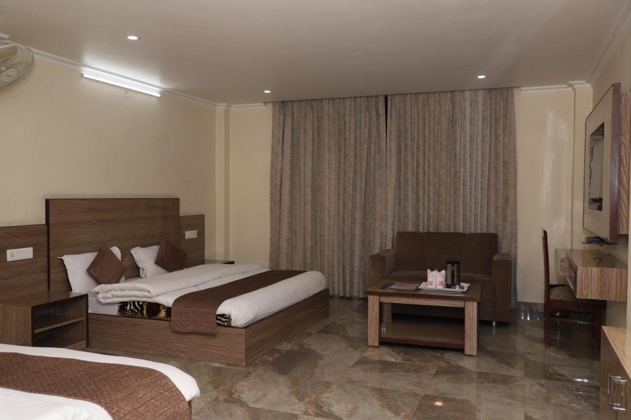 Hotel Hukam'S Holiday Home קאסול מראה חיצוני תמונה